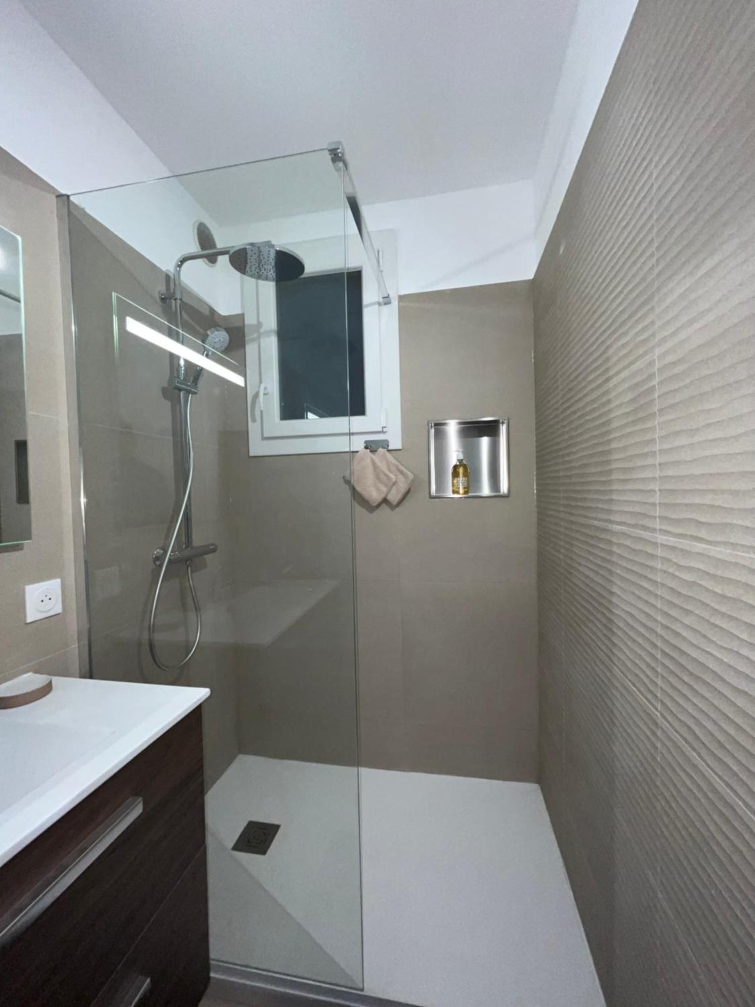 Confortable Appartement Pres D'Avignon Льо Понте Екстериор снимка